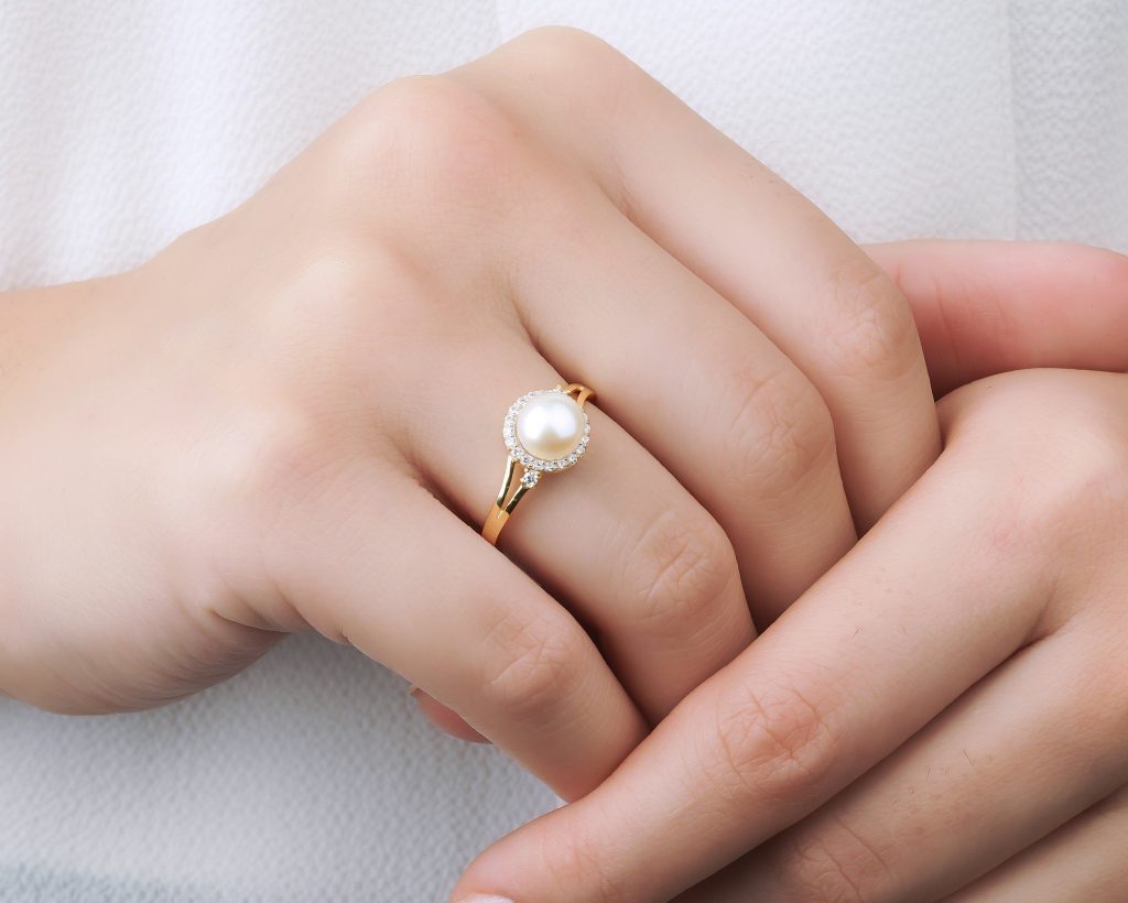wedding pearl ring
